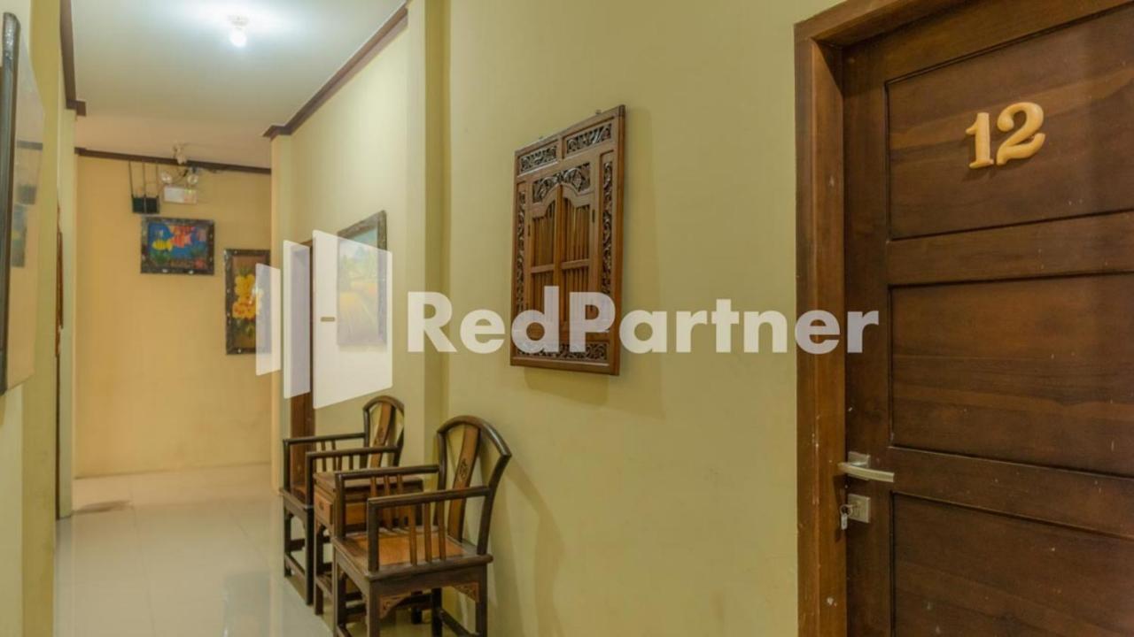 Vandhela Homestay Syariah Mitra Reddoorz Surabaya Exterior photo